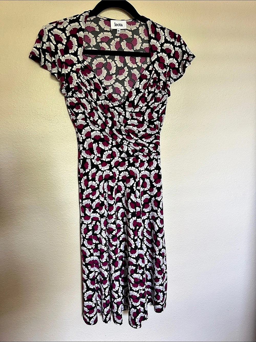 leota Floral Midi Dress in Black & Pink Size XS Like New